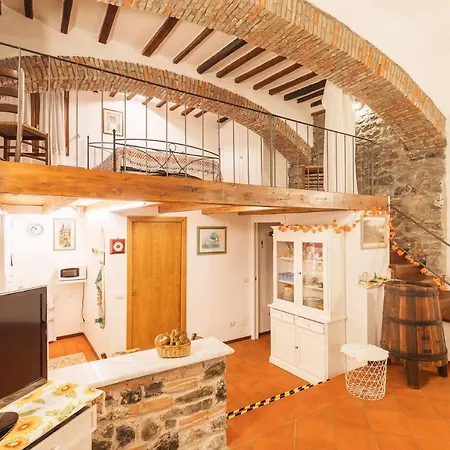 025- La Casa Di Esmeralda Apartment Levanto